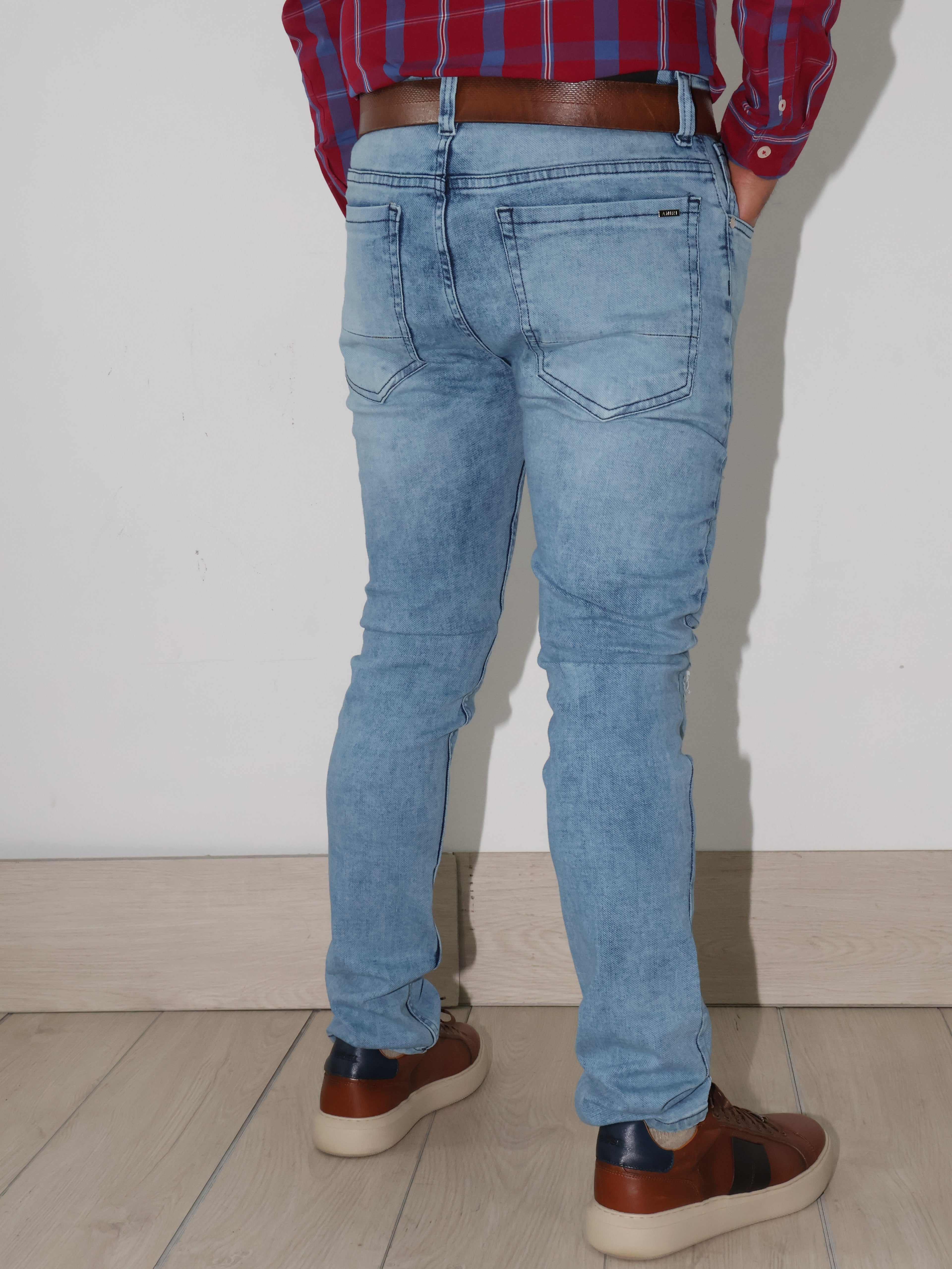 JEAN PREMIUM AMIRI CLARO COMN RASGADOS - SKU 20260018-H