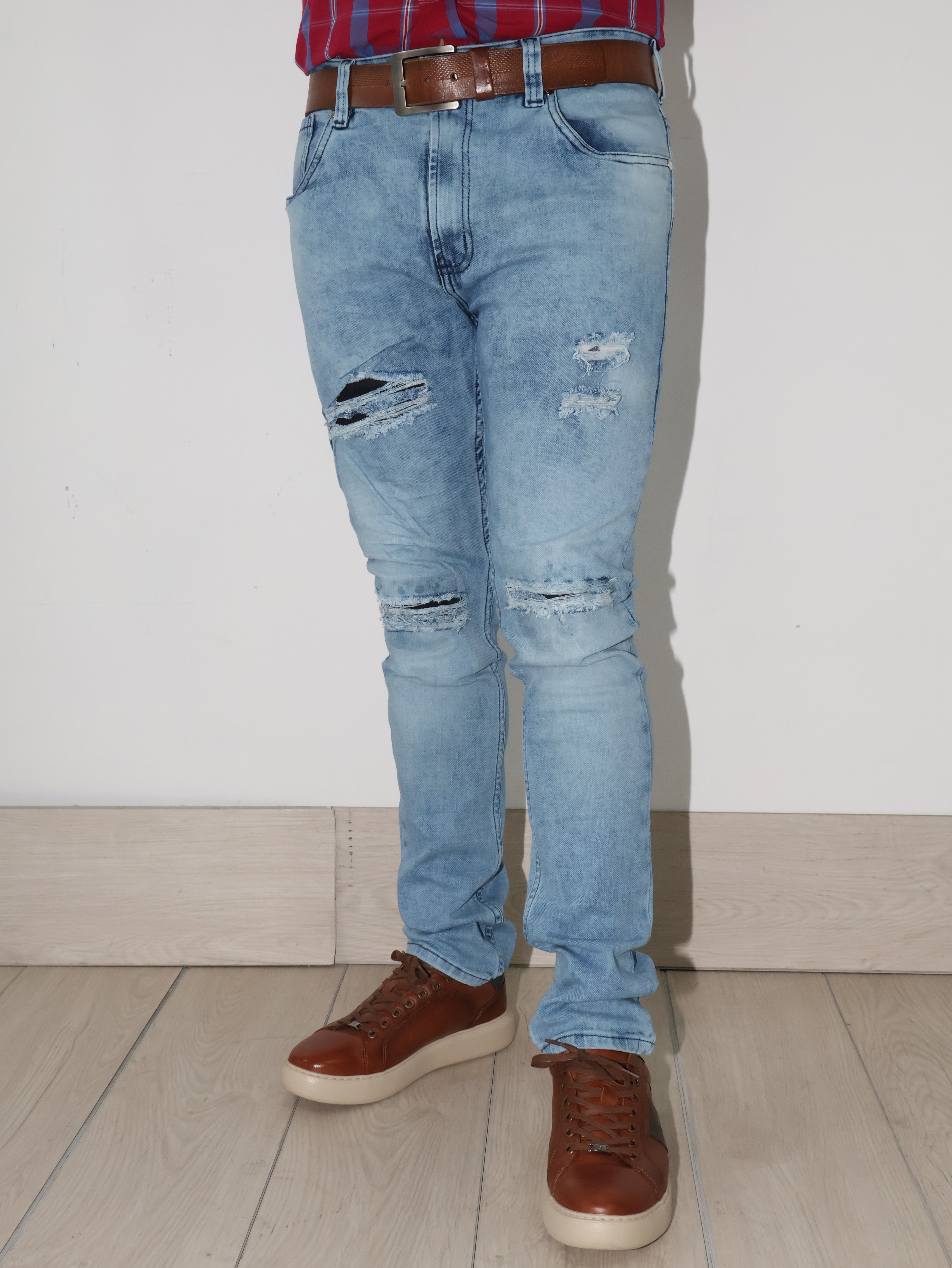 JEAN PREMIUM AMIRI CLARO COMN RASGADOS - SKU 20260018-H